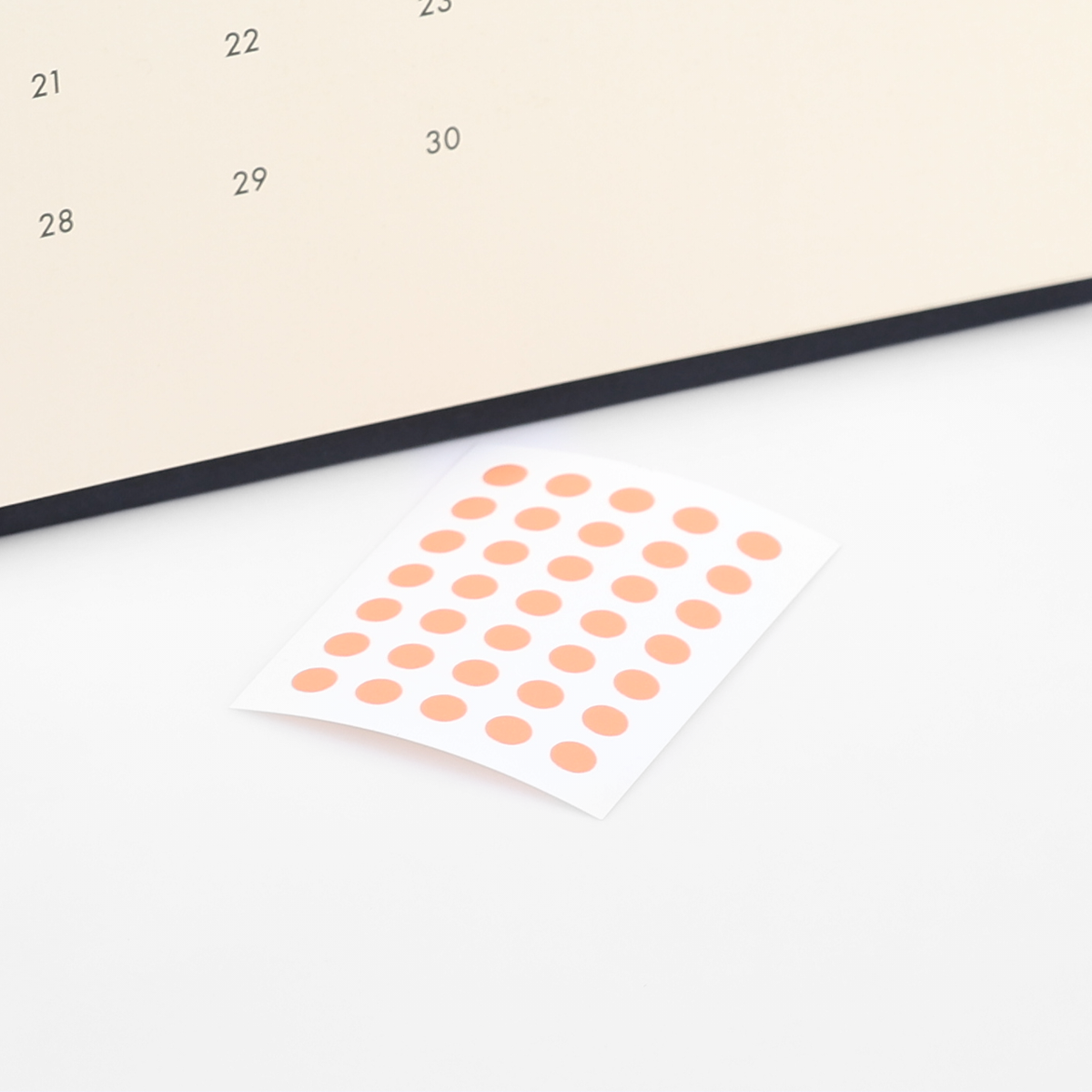 2027 Desk Calendar: A Year of Love and Warmth